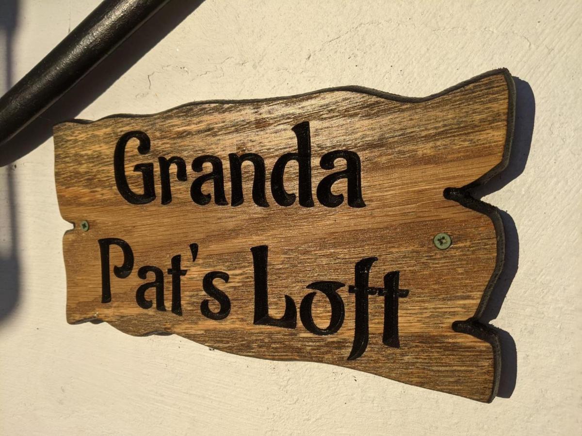Granda Pat'S Loft Leilighet Crossmaglen Eksteriør bilde